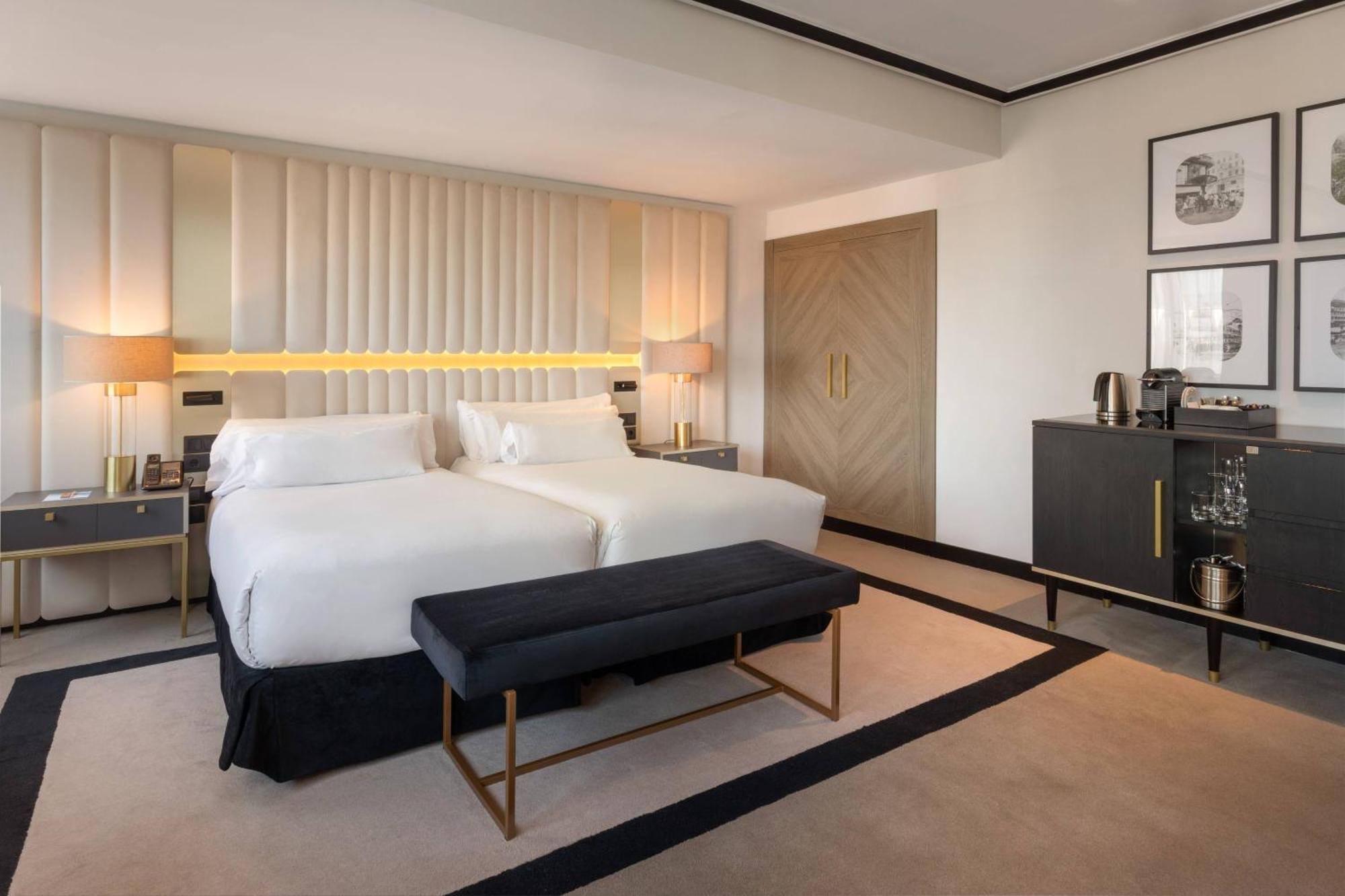 Level Premium -huone