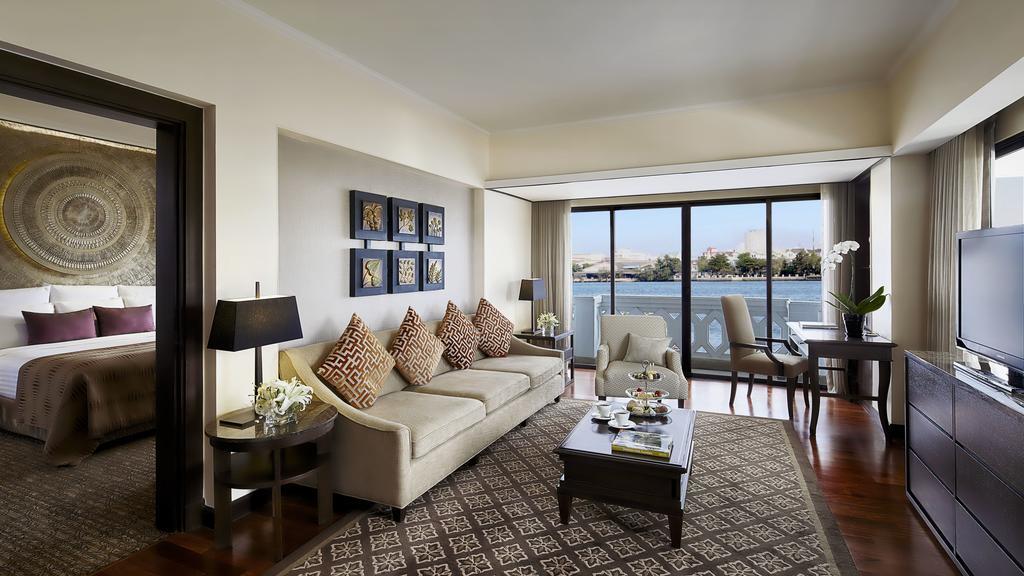 Anantara Riverfront -sviitti