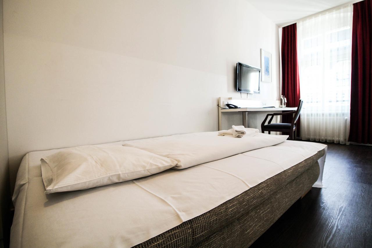 Comfort - Kolmen hengen huone