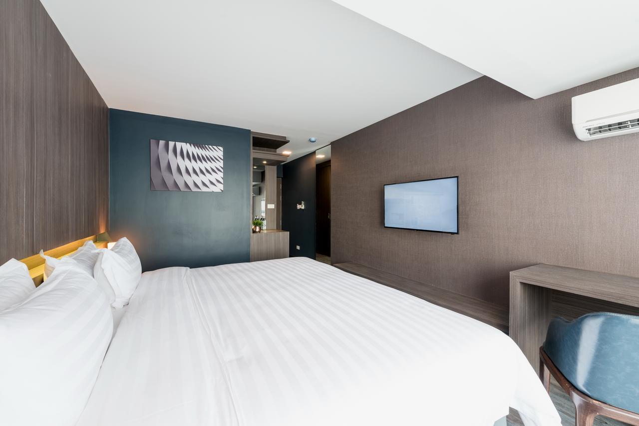 Deluxe Double Room,1215711211:JPEG