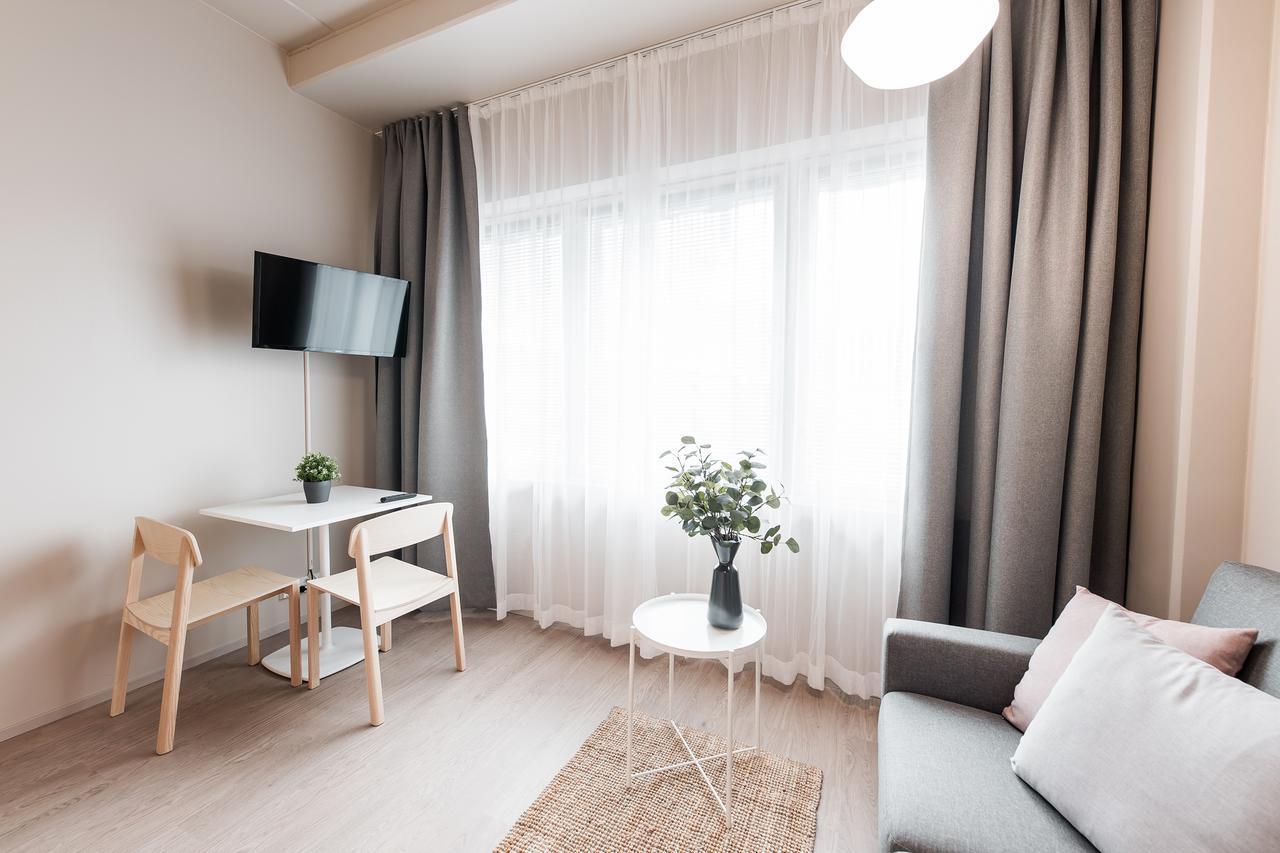 Apartment,742487506:JPEG