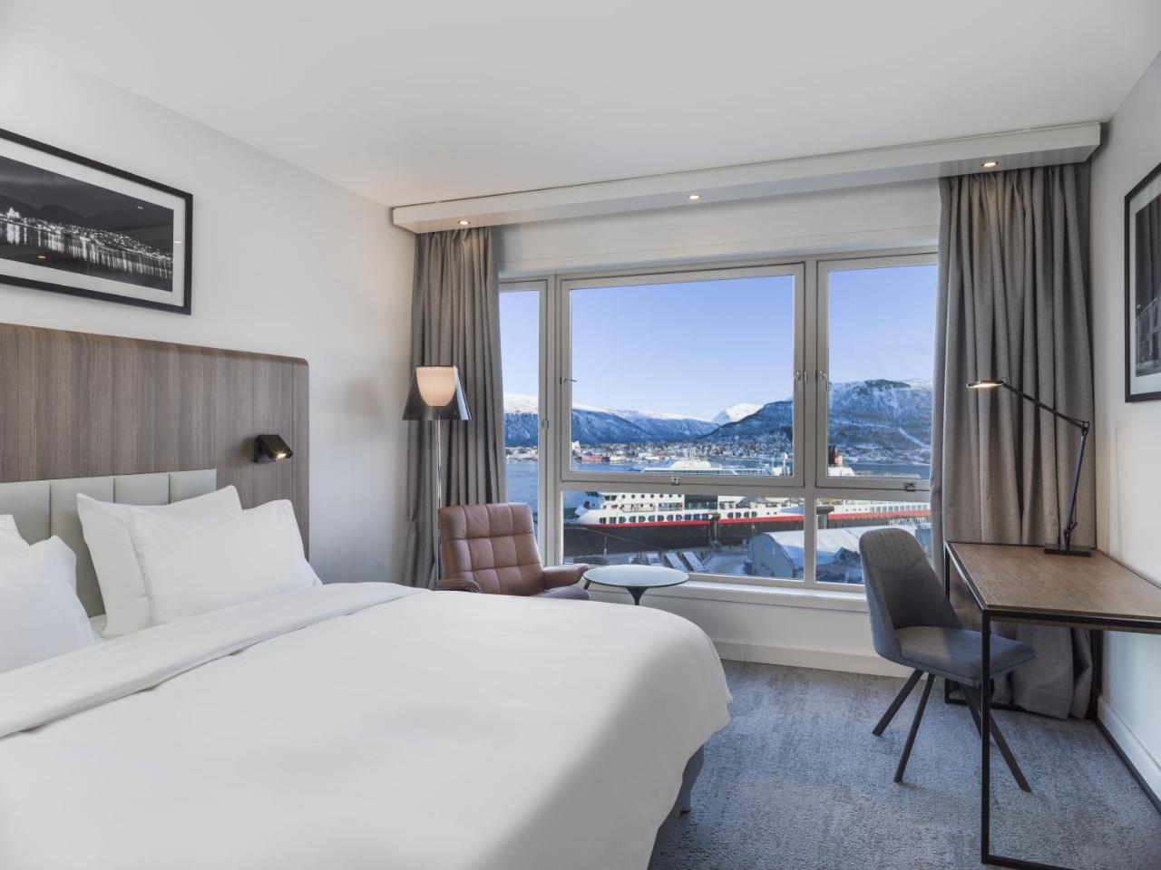 Net Zero Premium Room with Sea and Mountain View