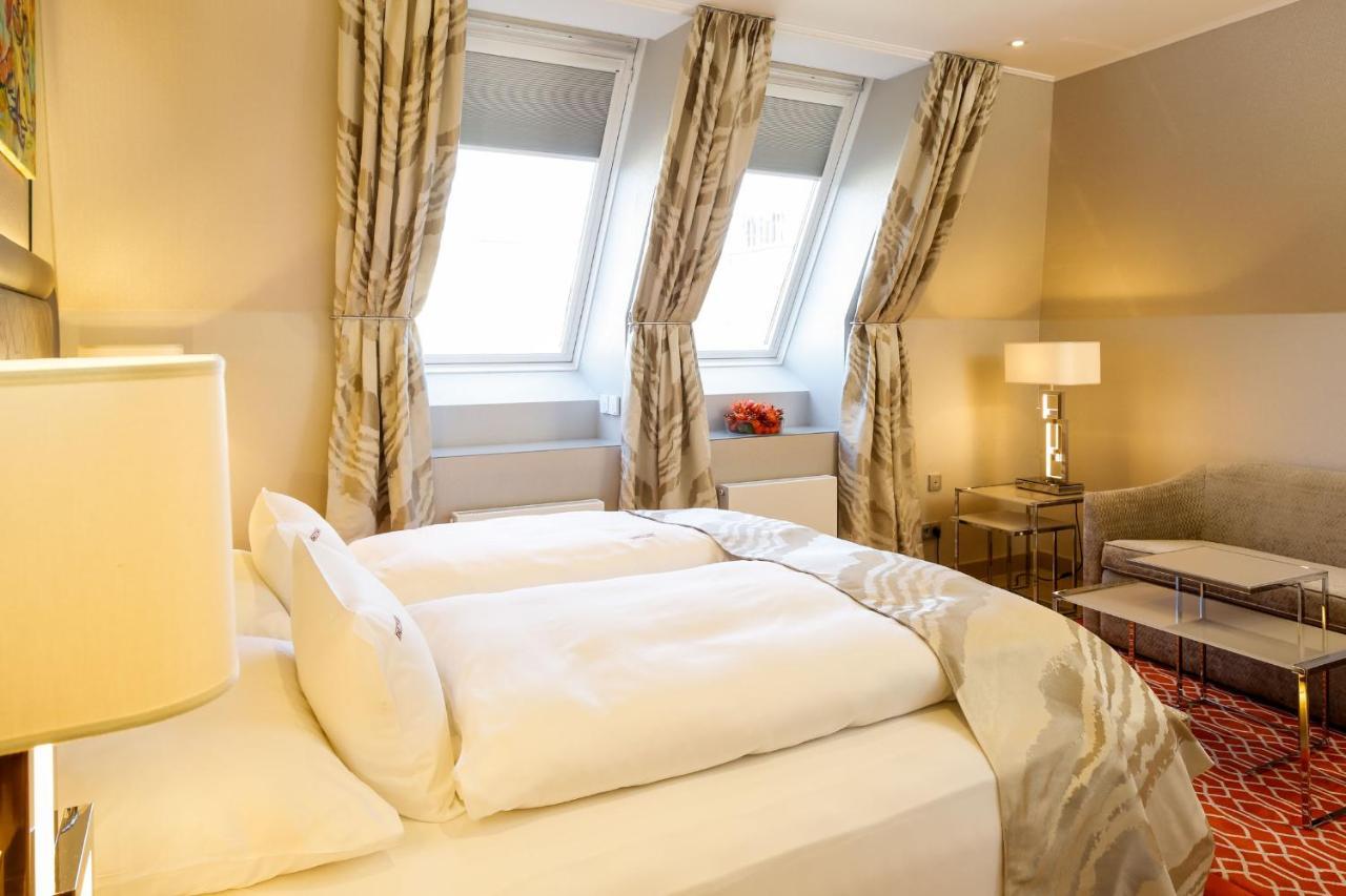 Deluxe Room,1275564325:JPEG