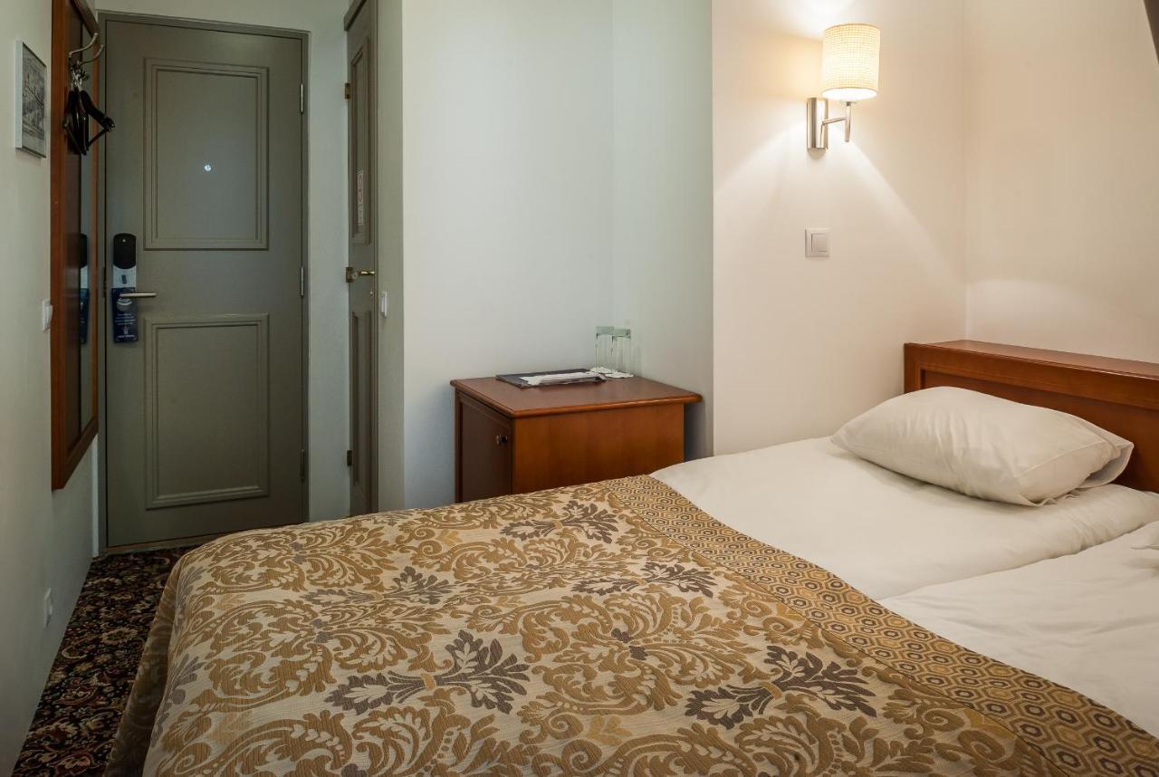Small Budget Double or Twin Room without Window