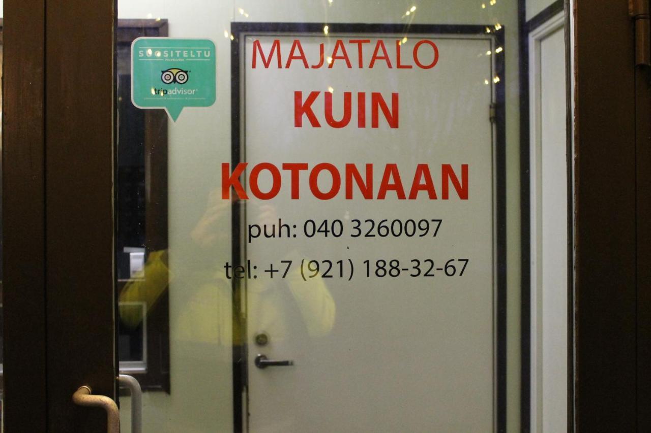 Kolmen hengen huone