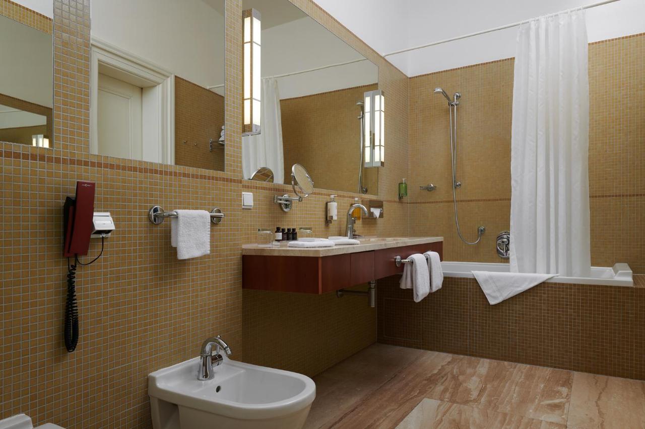 Deluxe Loft -huone