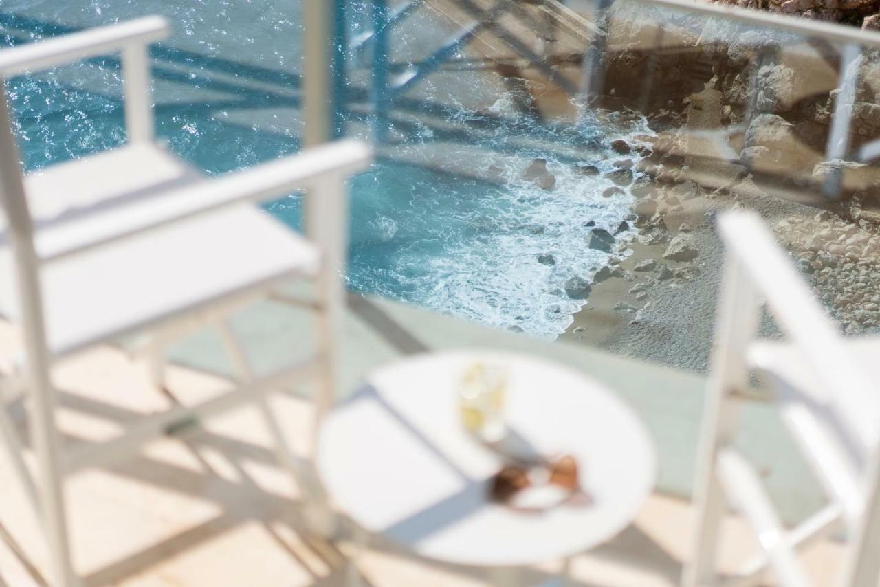 Junior Suite sea view balcony-airport transfer return included
