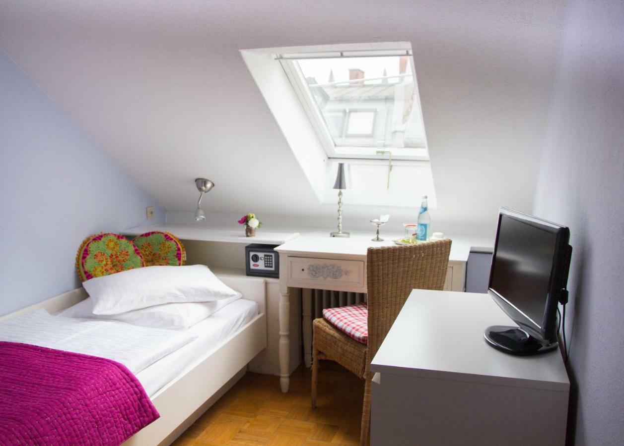 Basic Single Room,1219651105:JPEG