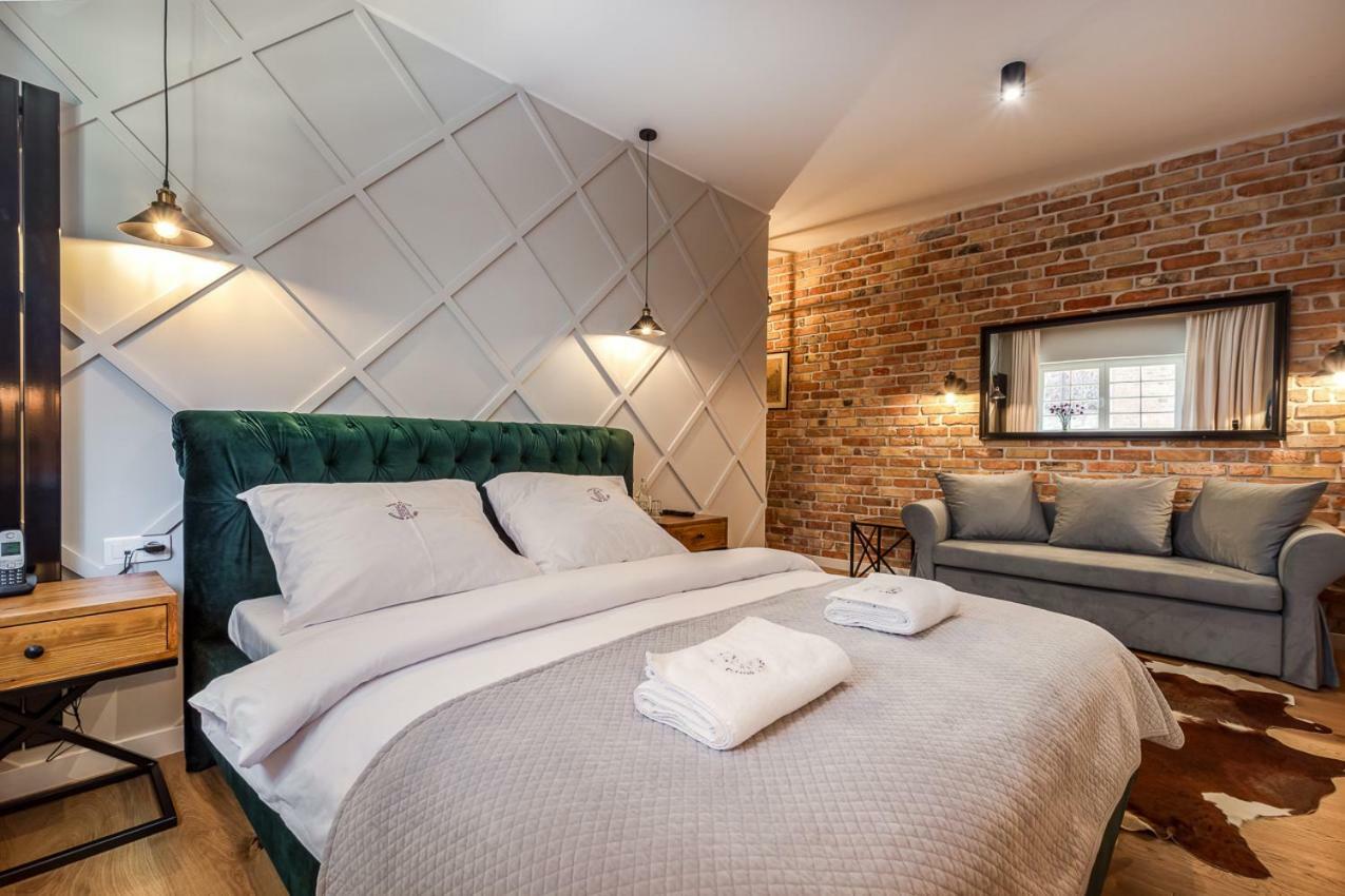 Double Room,817114997:JPEG