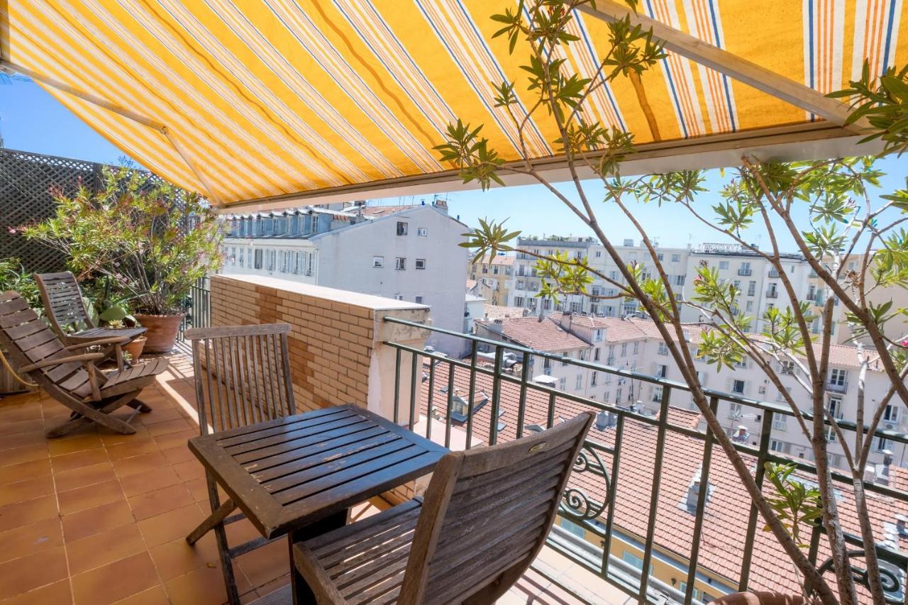 Premium Apartment with Terrace - top floor