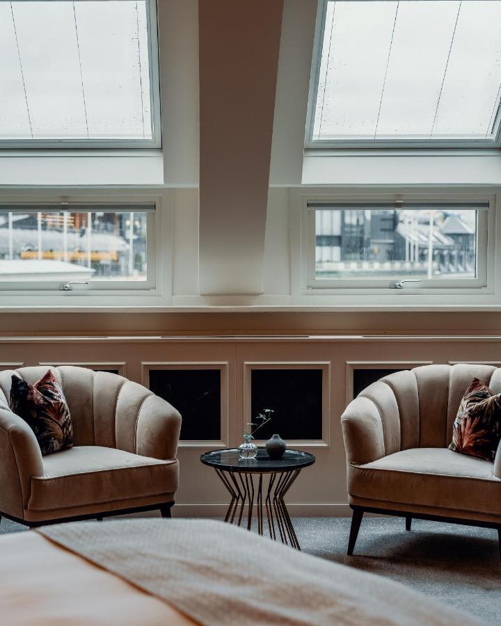 Graceful Deluxe Signature,1598437600:JPEG