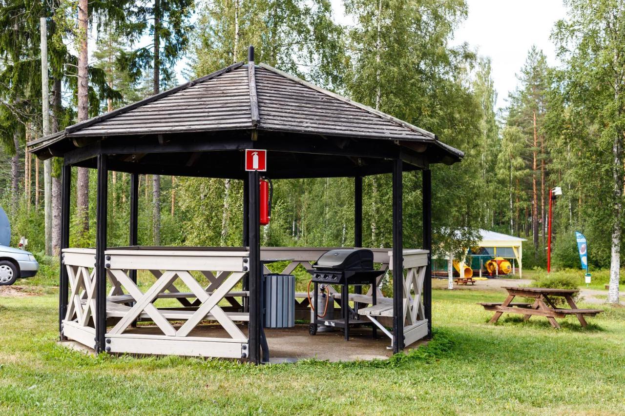 Kahden makuuhuoneen mökki - Loft, sauna ja järvinäköala