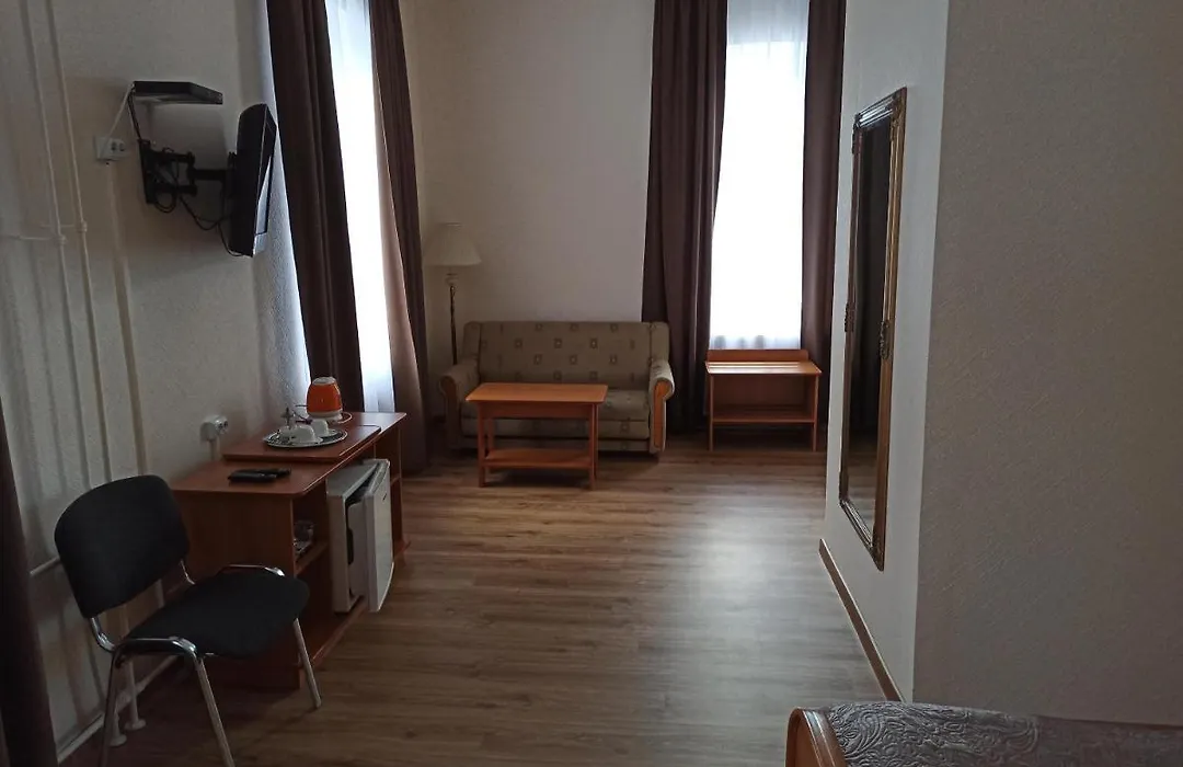 Central Hotel-1