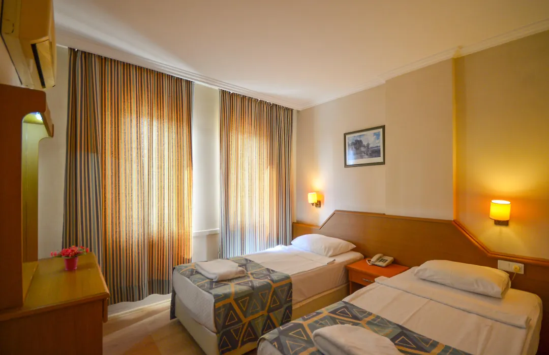 Select Suite & Apart Hotel-1