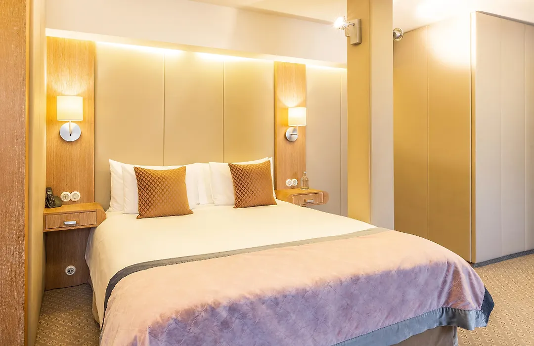Dome Hotel-1