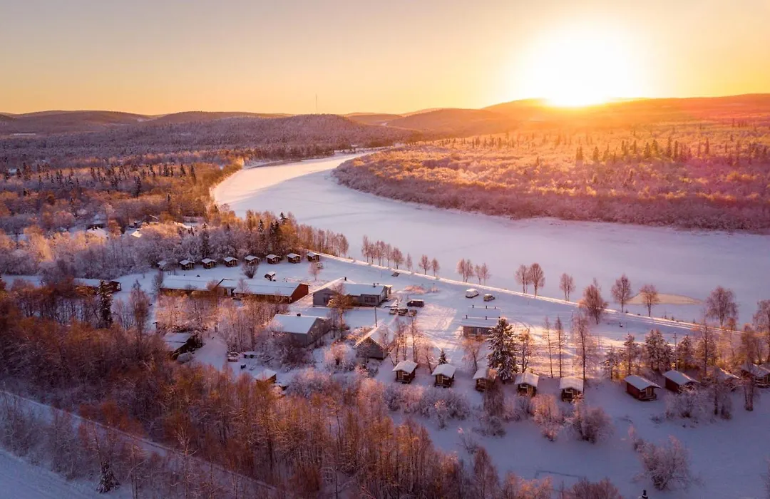 Arctic River Resort-1
