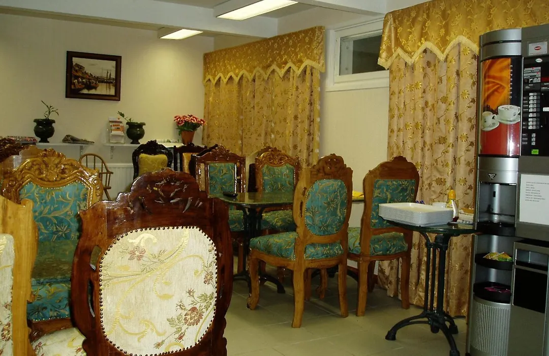 Mango Hotel-1