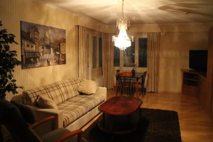 Hotelli Lounatuuli-1