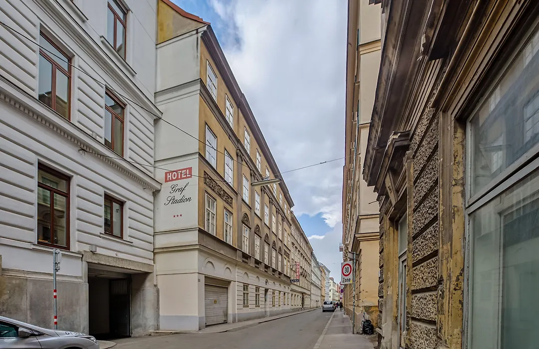 Hotel Graf Stadion-1