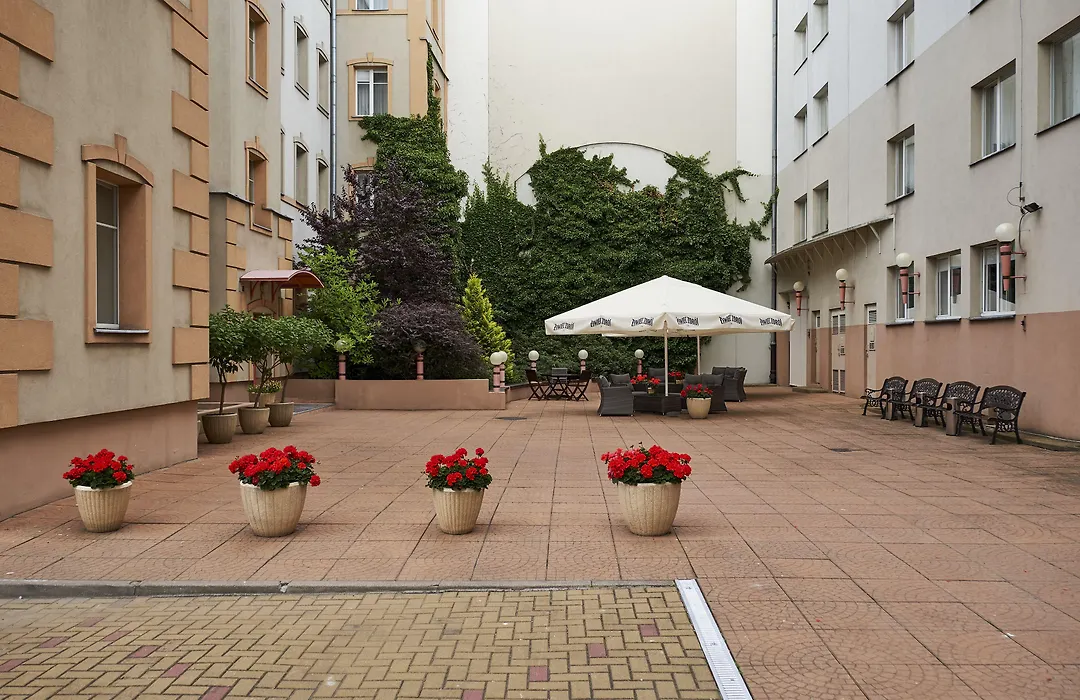 Hotel Reytan-1
