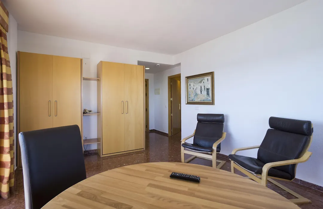 Habitaciones Bajondillo-1