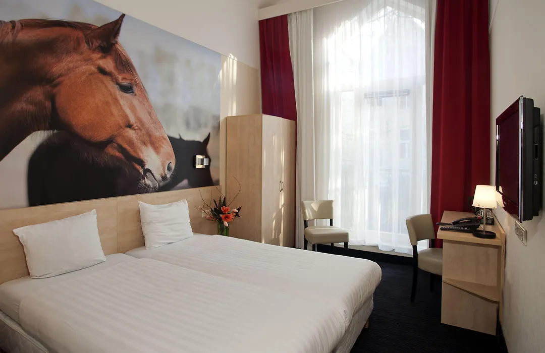 Hotel Iron Horse Amsterdam-1