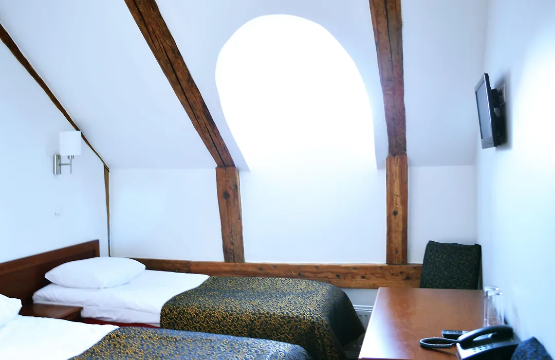 Gotthard Residents-1