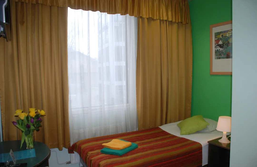Center Hotel-1