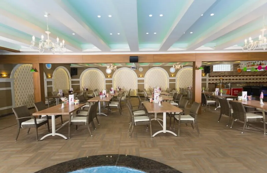 Lavinia Apart & Hotel-1