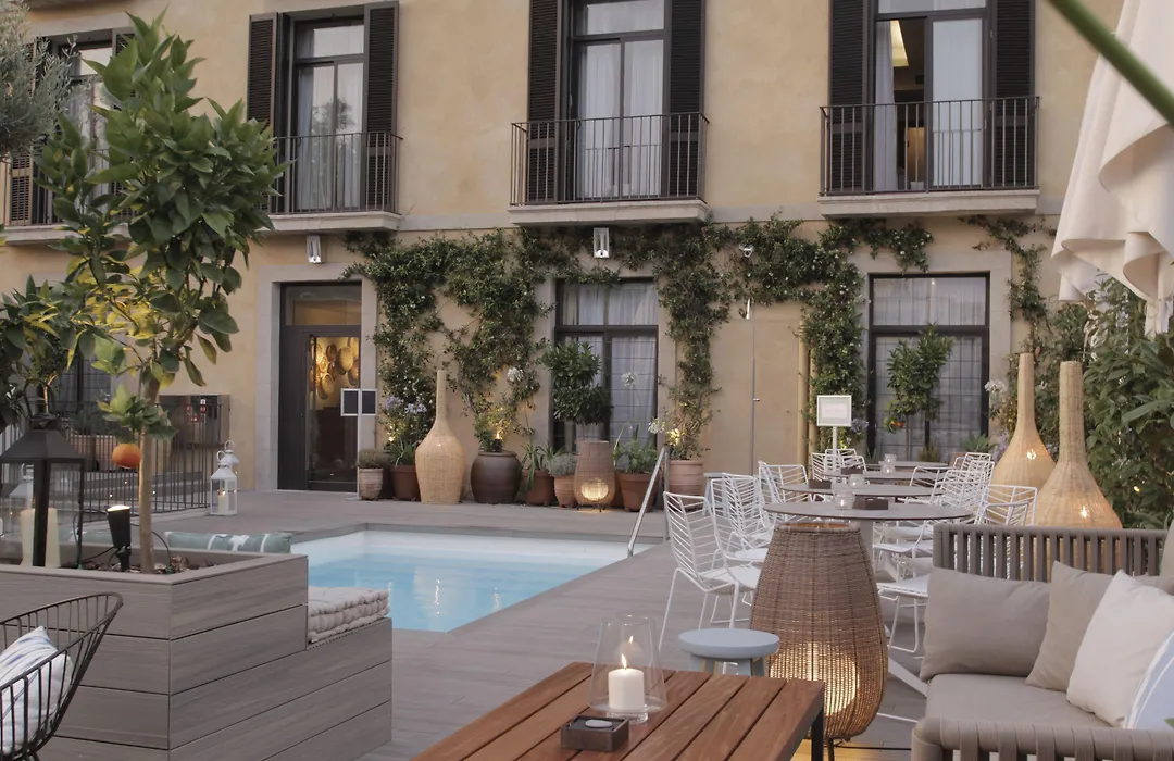 Hotel Oasis-1