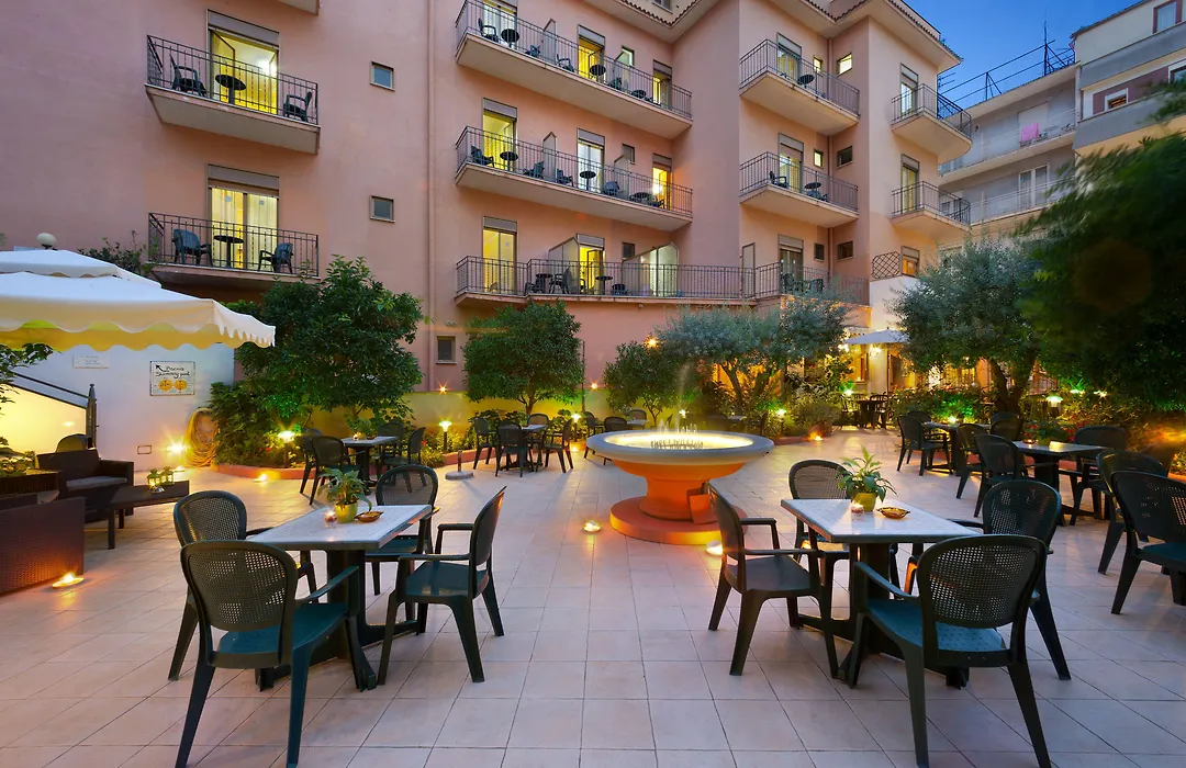 Hotel Ascot Sorrento-1