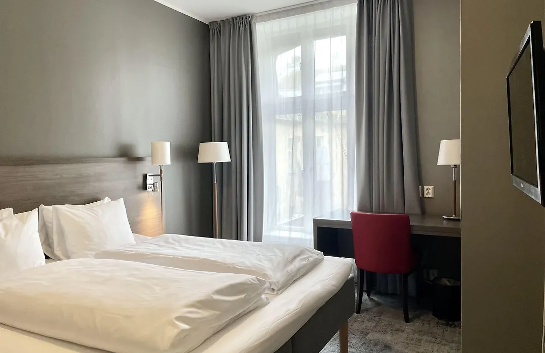 Karl Johans Gate 35-1