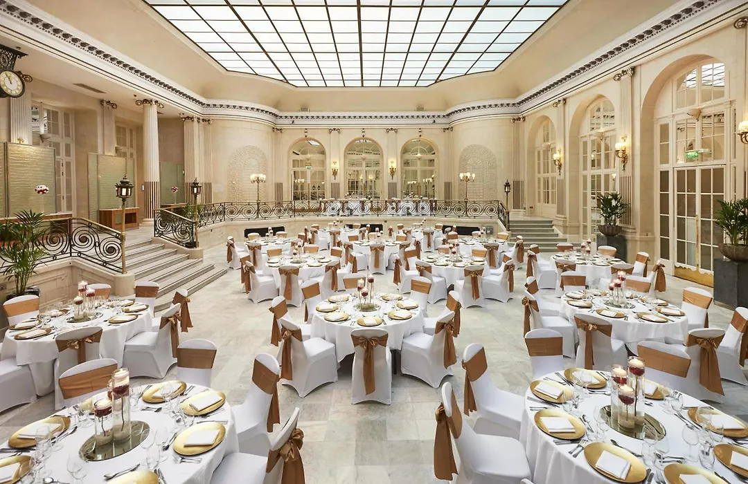 The Waldorf Hilton-1