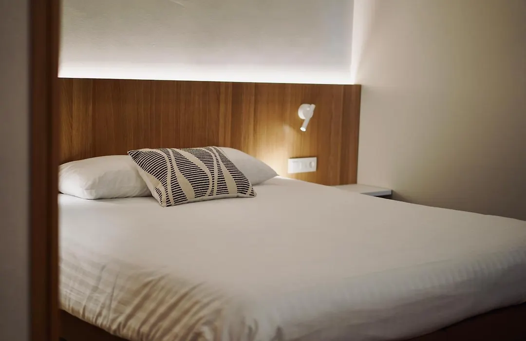 Hotel Sirius-1