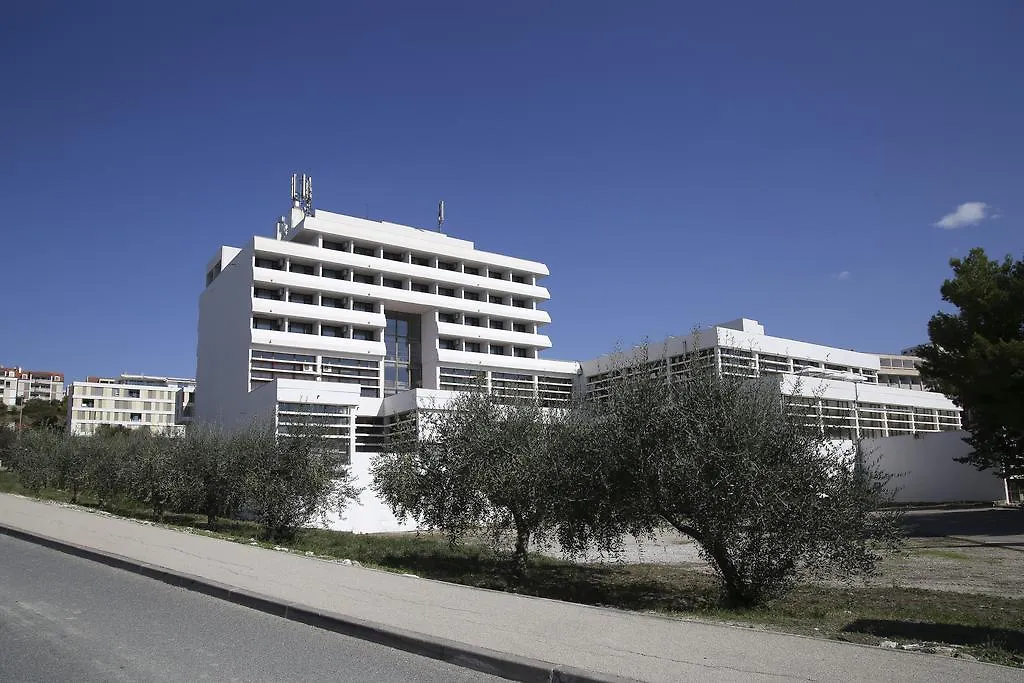 Hotel Zagreb-1