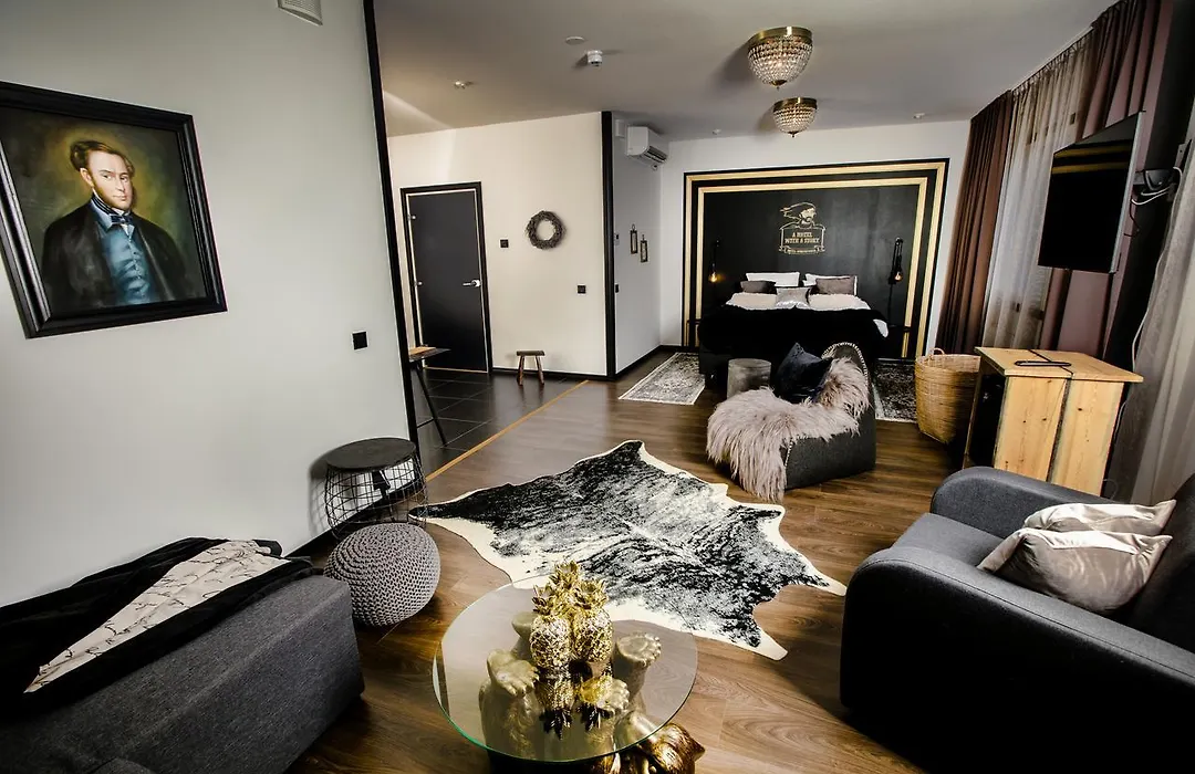 Boutique Hotel Mustaparta-1