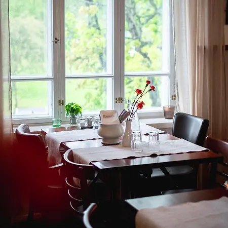 Hjalmar’s Hotel-3