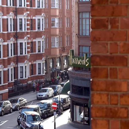 The Capital Hotel, Apartments & Townhouse - Small Luxury Hotels Of The World-3
