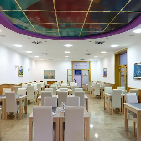 Hotel Komodor-2