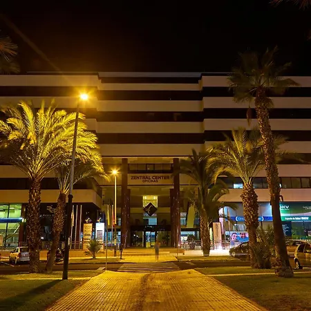 Hotel Zentral Center - Adults Only-3