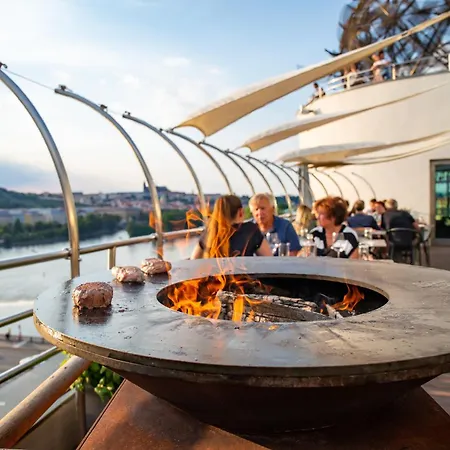 Dancing House Hotel - Tancici Dum-2