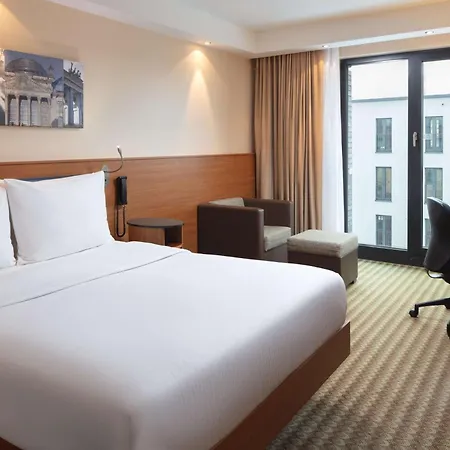 Hampton By Hilton Berlin City West-3
