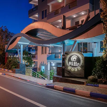 Club Big Blue Suit Hotel-2