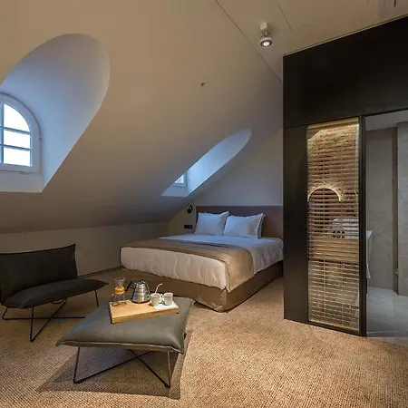 Artagonist Art Hotel-3