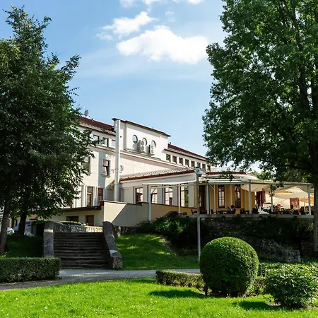Hotel Cesis-3