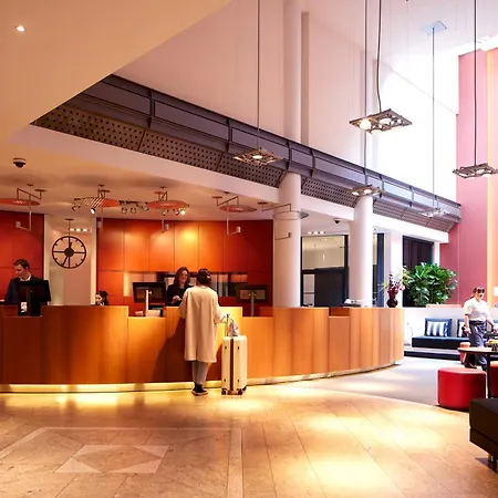 The Madison Hotel Hamburg-3