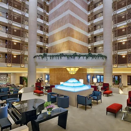 Sheraton Dubai Creek Hotel & Towers-3