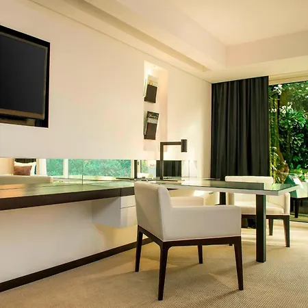 Le Meridien Dubai Hotel & Conference Centre-3