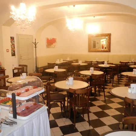 Hotel Graf Stadion-3