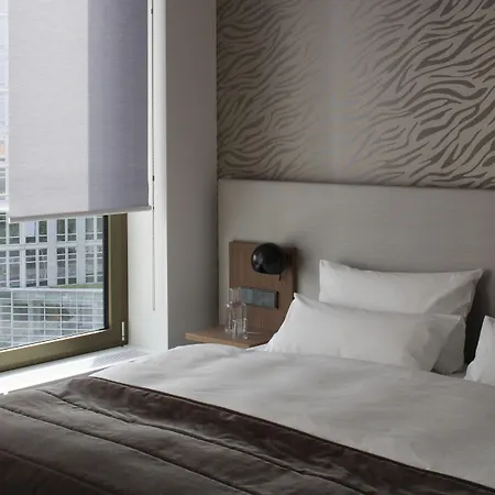 Cosmo Hotel Berlin Mitte-3